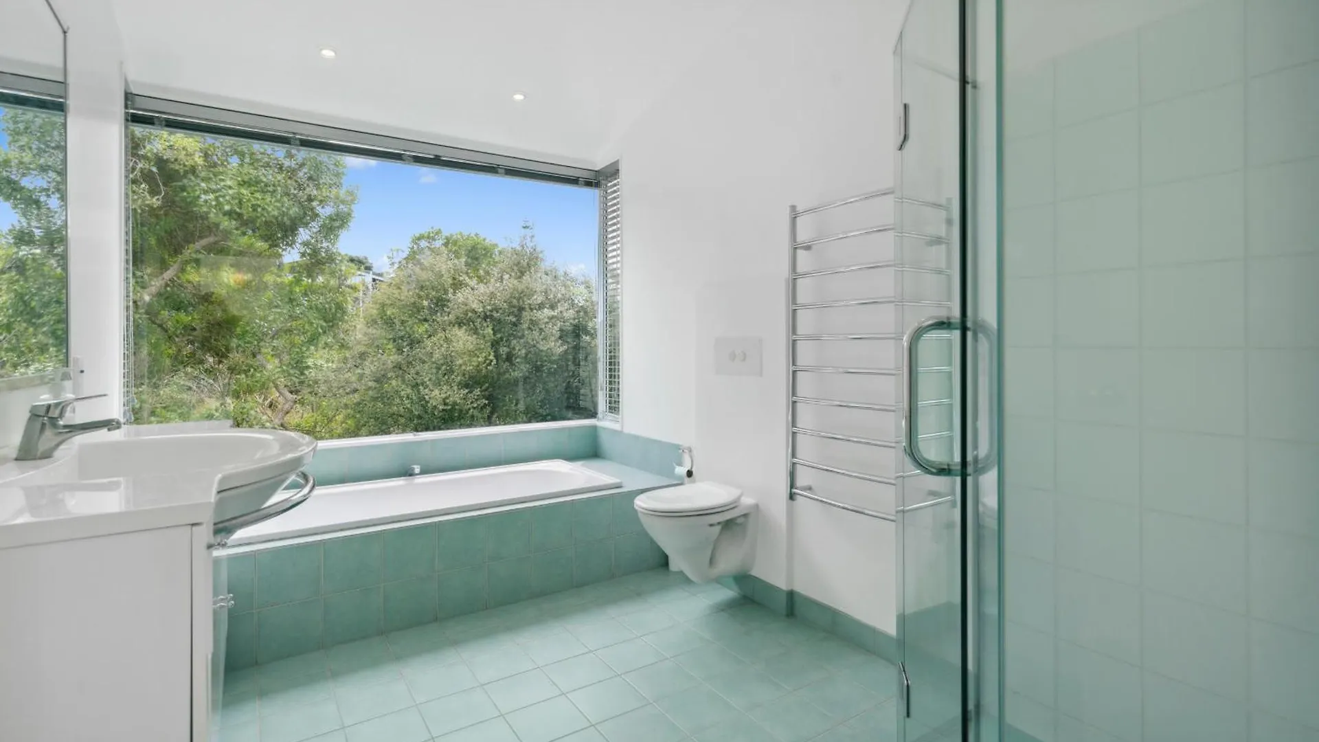 Hornbill Nest - Waikanae Beach Holiday Home 0*,  New Zealand